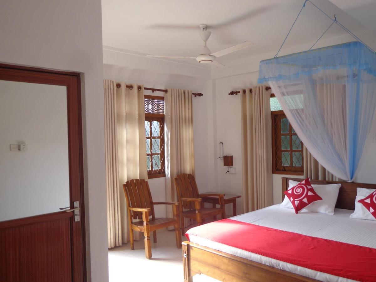 Nisha Homestay Inn Peradeniya Exterior photo