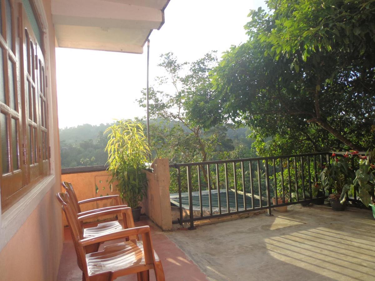 Nisha Homestay Inn Peradeniya Exterior photo