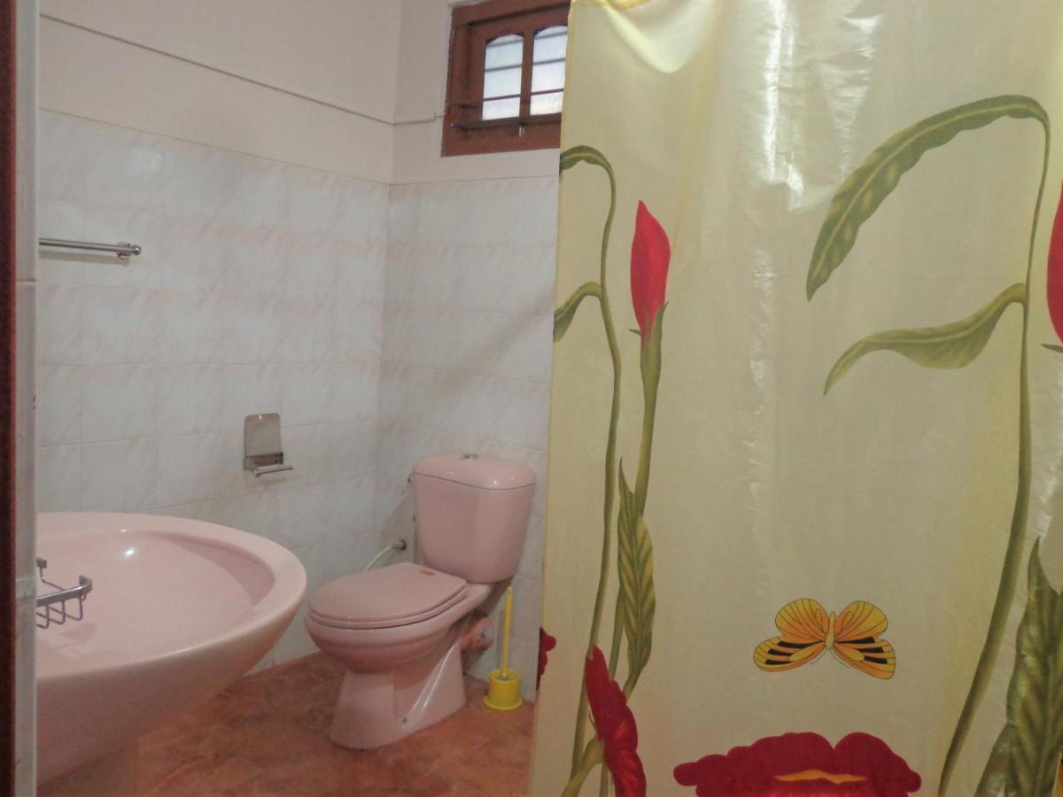 Nisha Homestay Inn Peradeniya Exterior photo