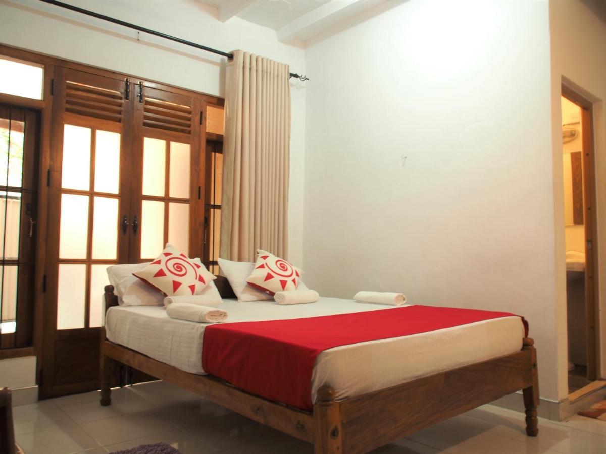 Nisha Homestay Inn Peradeniya Exterior photo